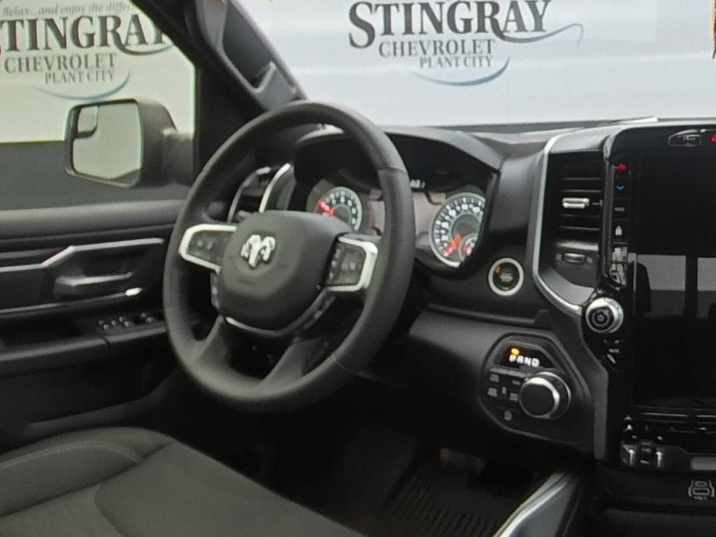 2025 RAM 1500 Big Horn Crew Cab 4x4 5'7" Box