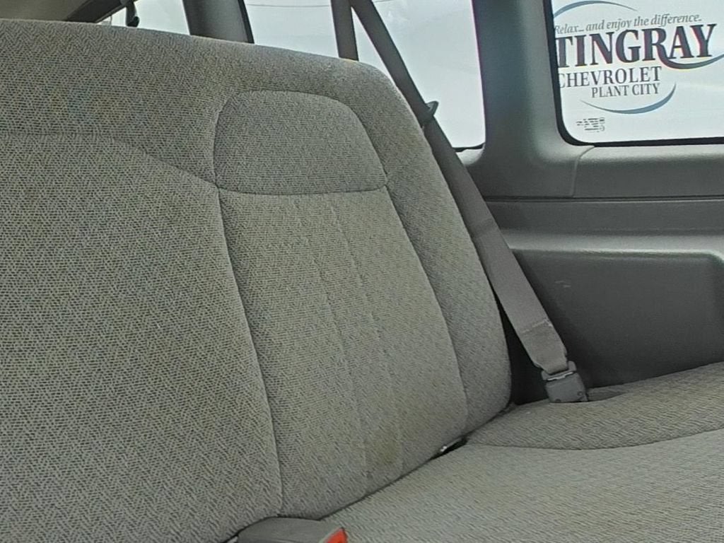 2025 Chevrolet Express Passenger 1LT