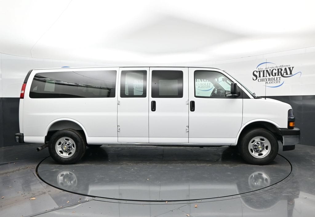 2025 Chevrolet Express Passenger 1LT