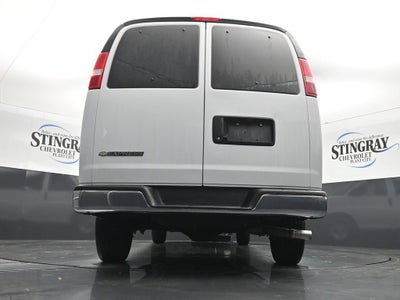 2025 Chevrolet Express Passenger 1LT