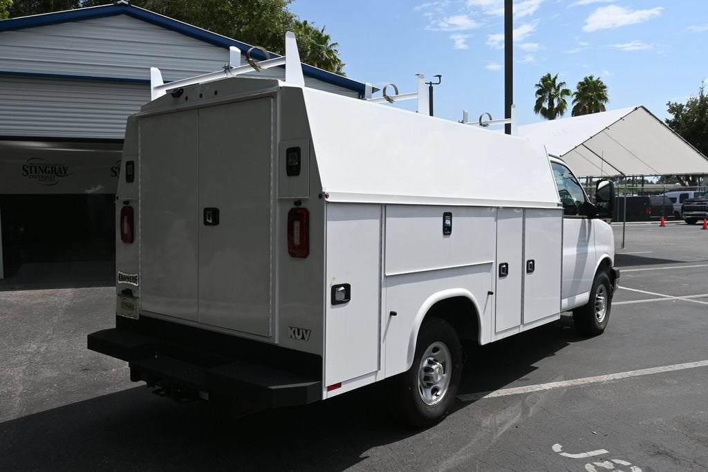 2025 Chevrolet Express Cutaway 3500 1WT