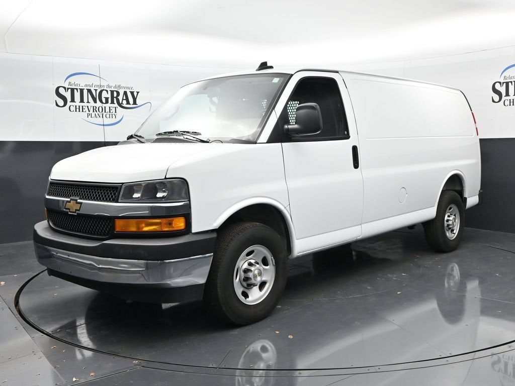 2025 Chevrolet Express Cargo WT