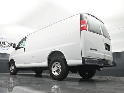 2025 Chevrolet Express Cargo WT