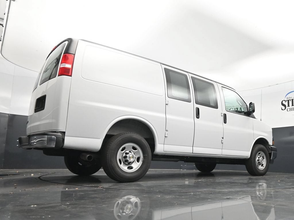 2025 Chevrolet Express Cargo WT