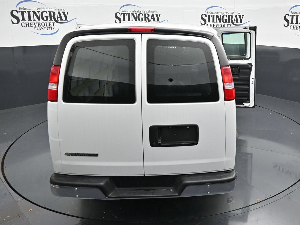 2025 Chevrolet Express Cargo WT