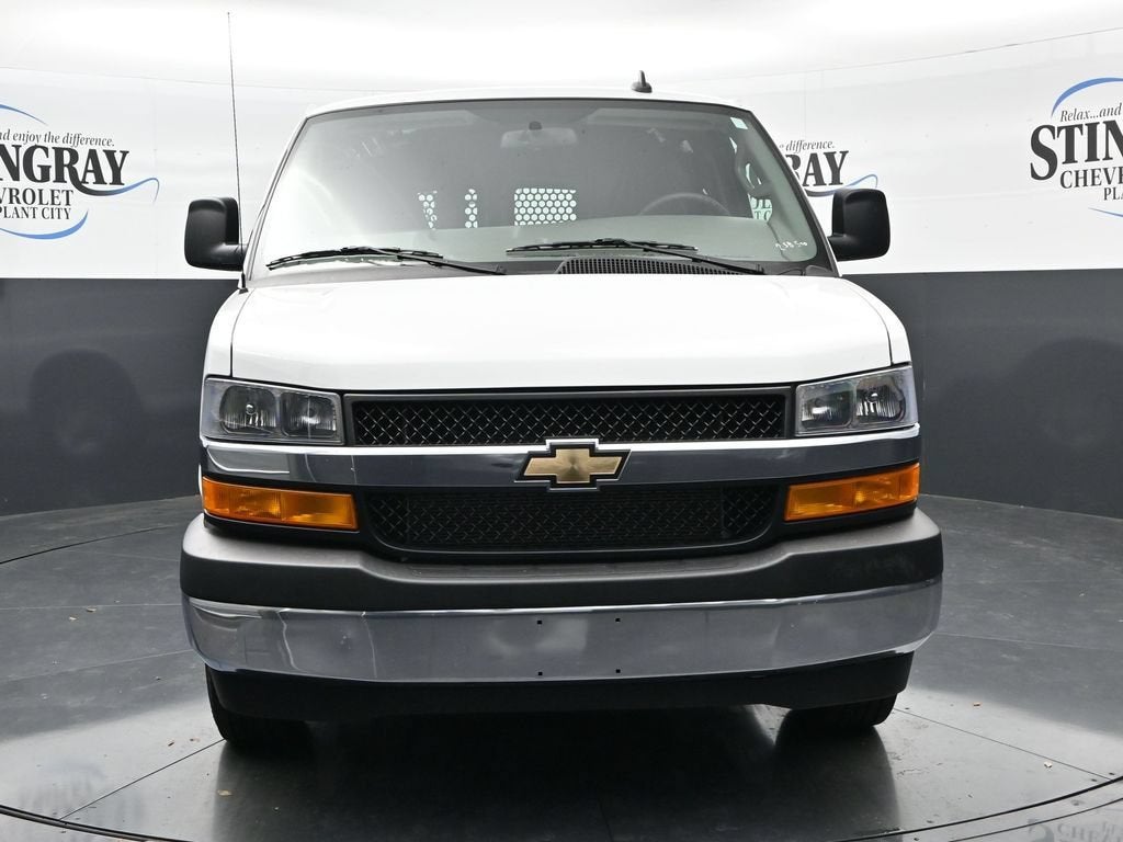 2025 Chevrolet Express Cargo WT