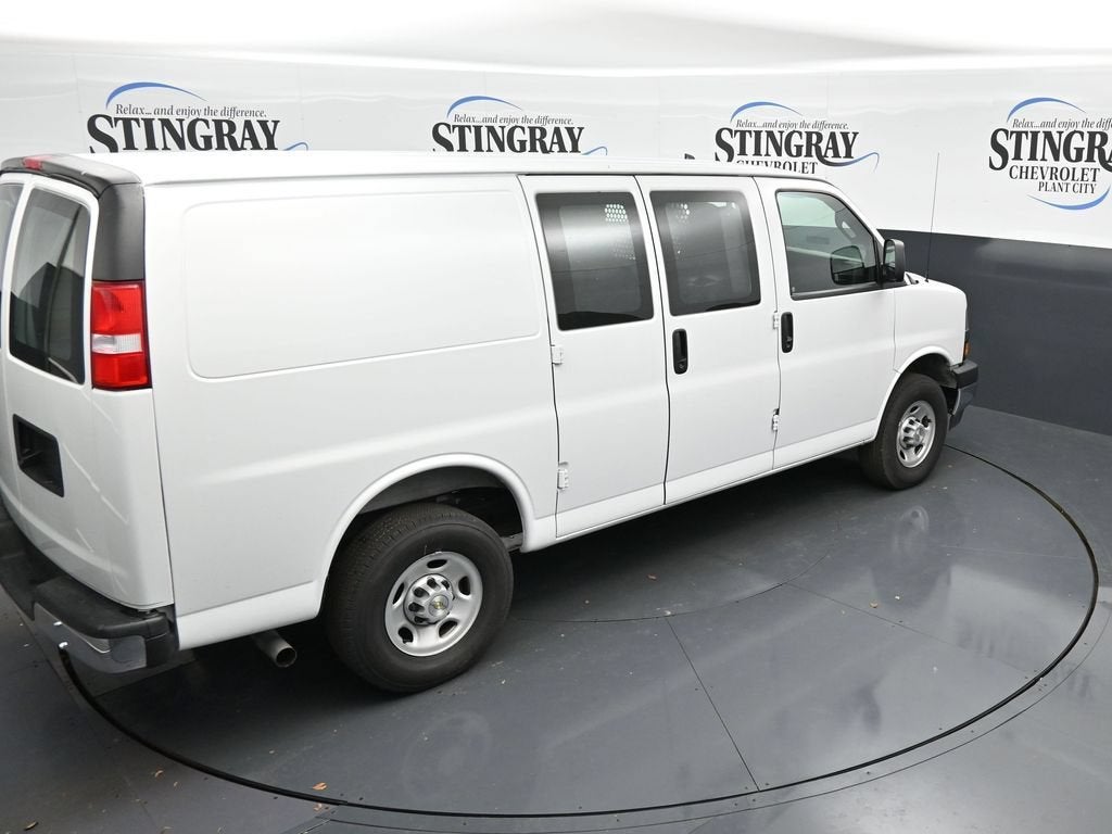 2025 Chevrolet Express Cargo WT