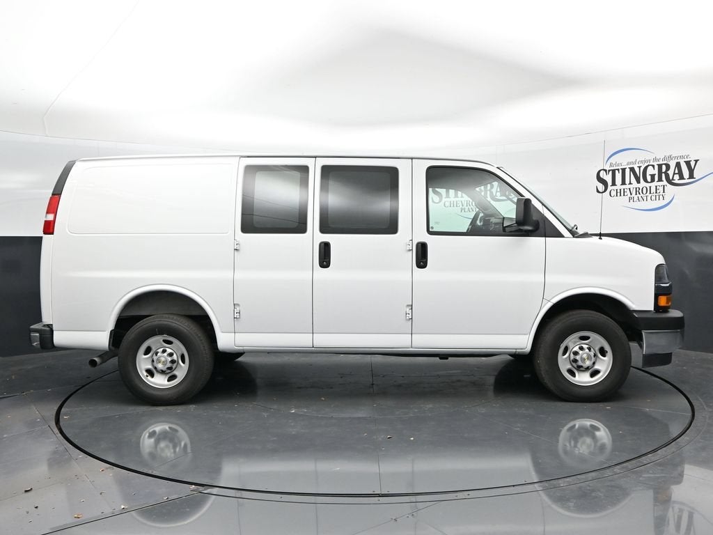 2025 Chevrolet Express Cargo WT