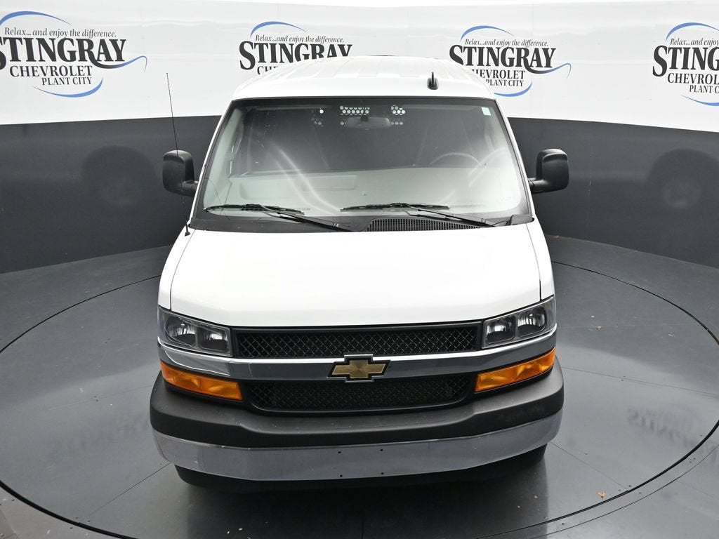 2025 Chevrolet Express Cargo WT