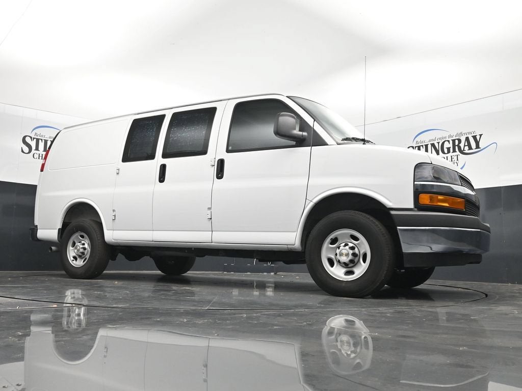 2025 Chevrolet Express Cargo WT