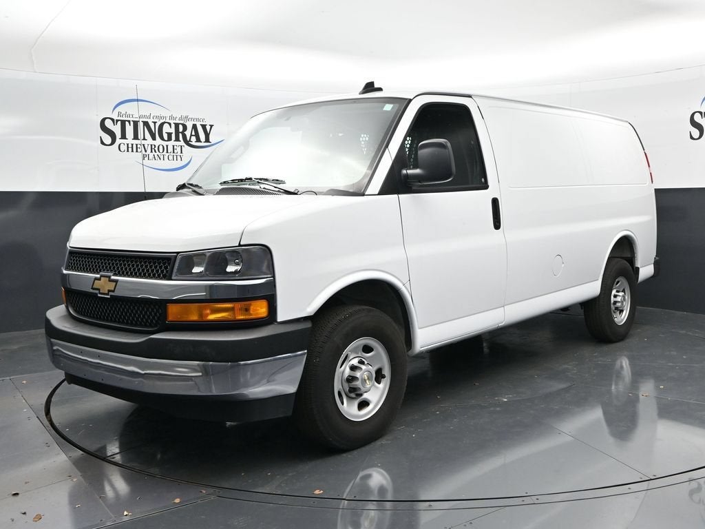 2025 Chevrolet Express Cargo WT