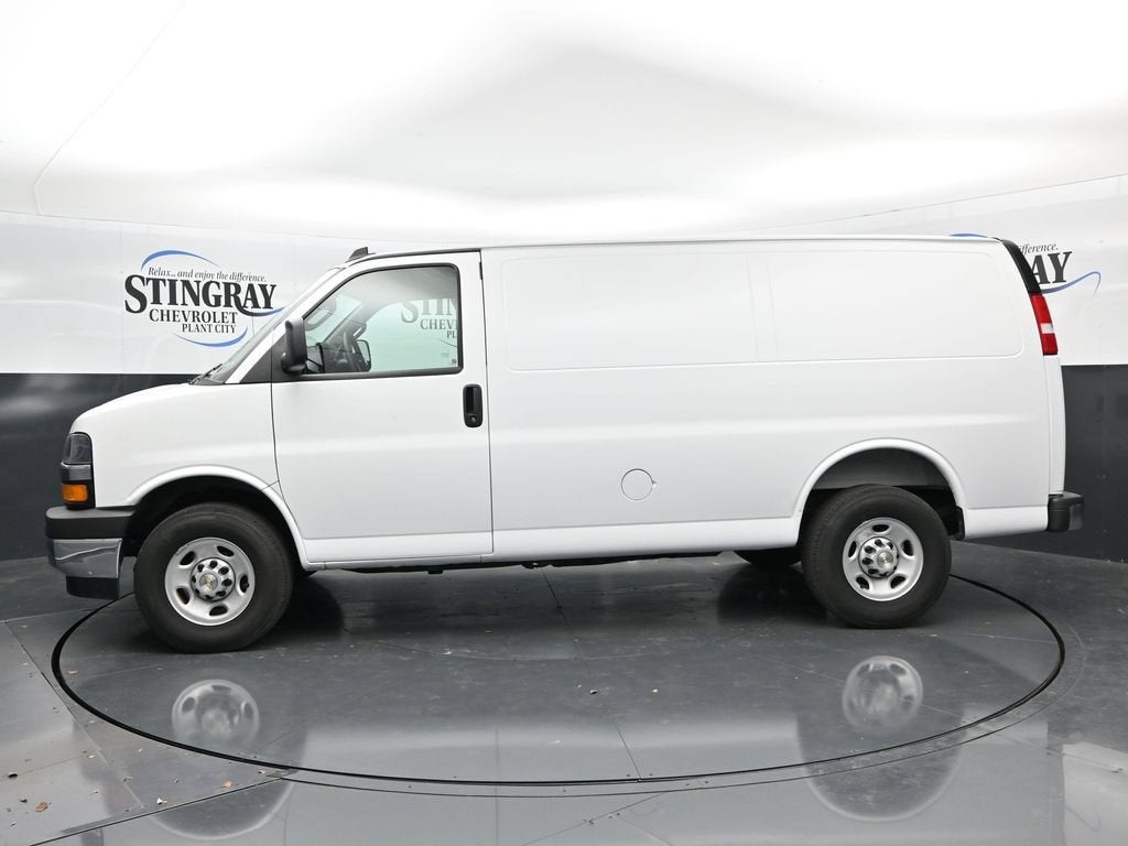 2025 Chevrolet Express Cargo WT