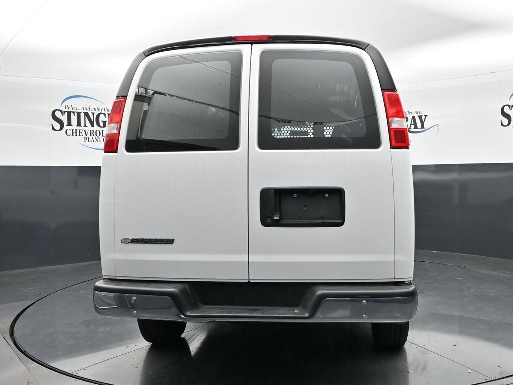 2025 Chevrolet Express Cargo WT