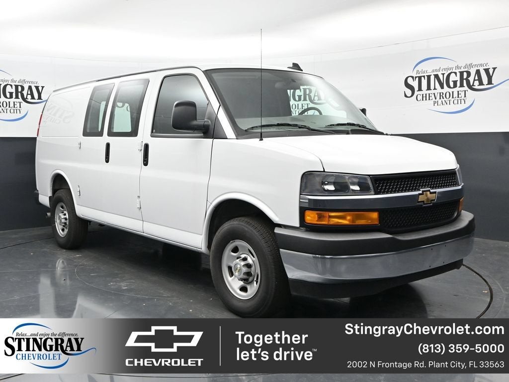 2025 Chevrolet Express Cargo WT