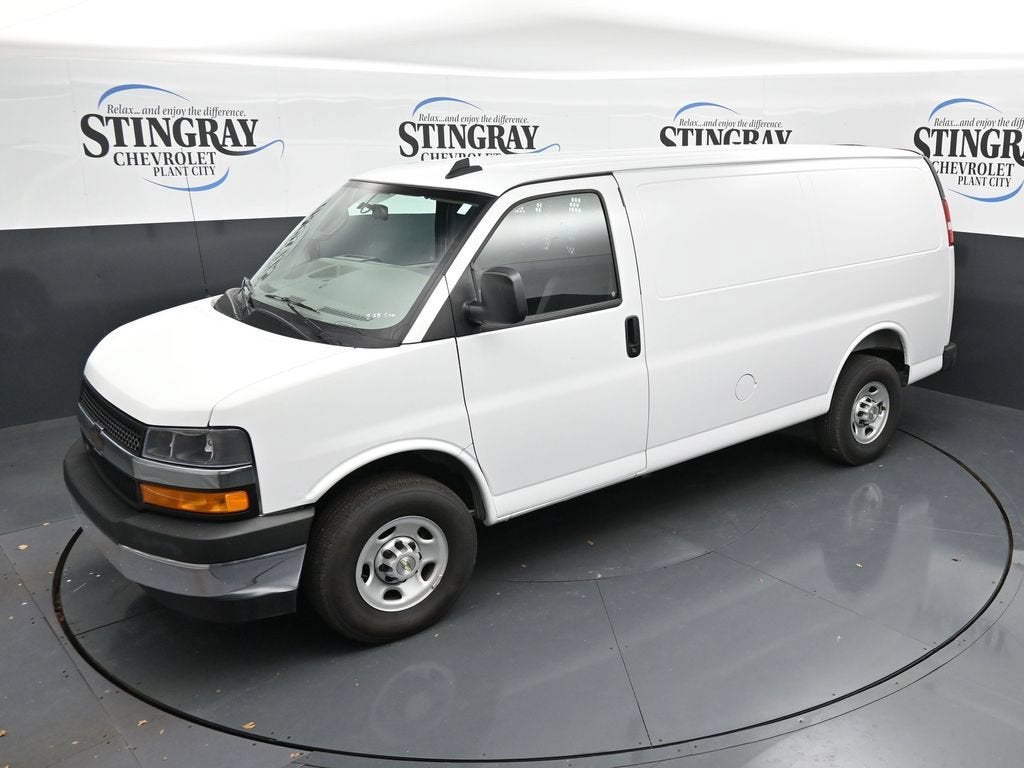 2025 Chevrolet Express Cargo WT