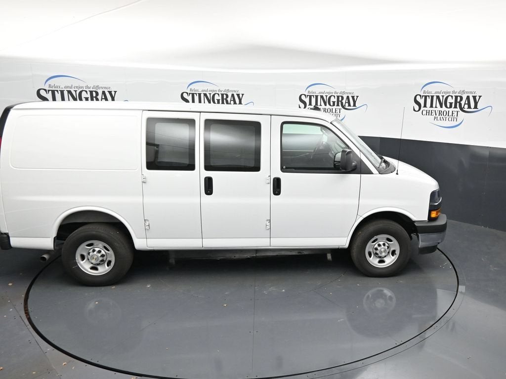 2025 Chevrolet Express Cargo WT