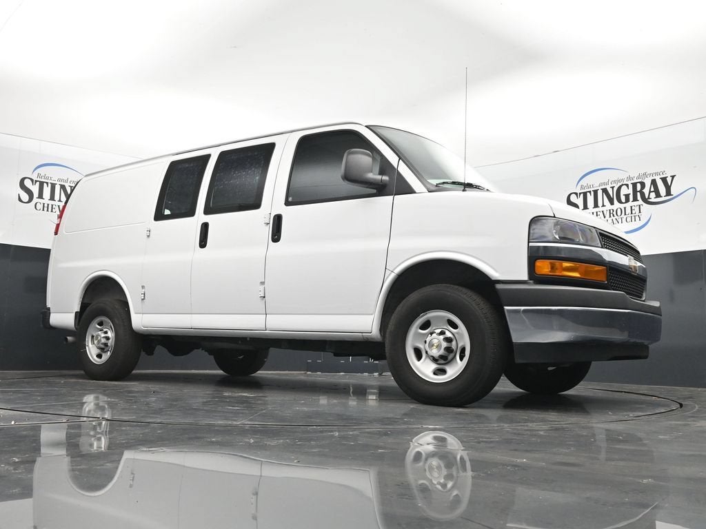 2025 Chevrolet Express Cargo WT