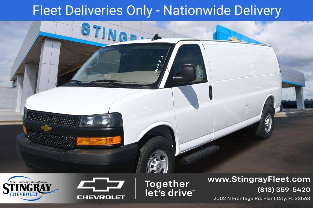 2025 Chevrolet Express Cargo WT