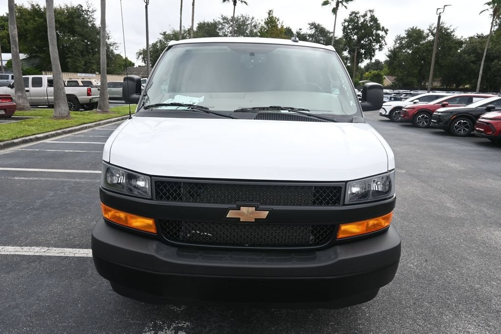 2025 Chevrolet Express Cargo WT