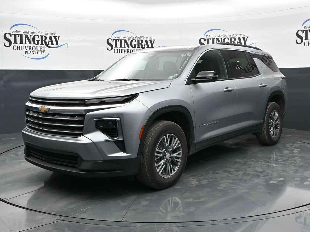 2025 Chevrolet Traverse LT