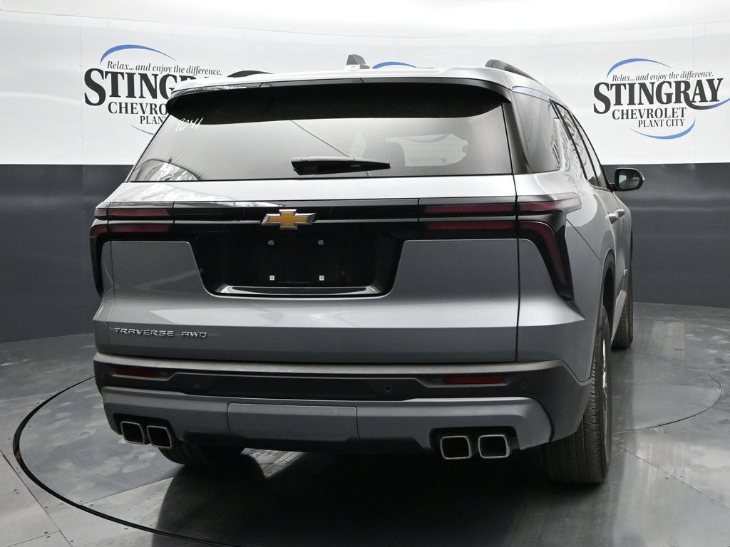 2025 Chevrolet Traverse LT