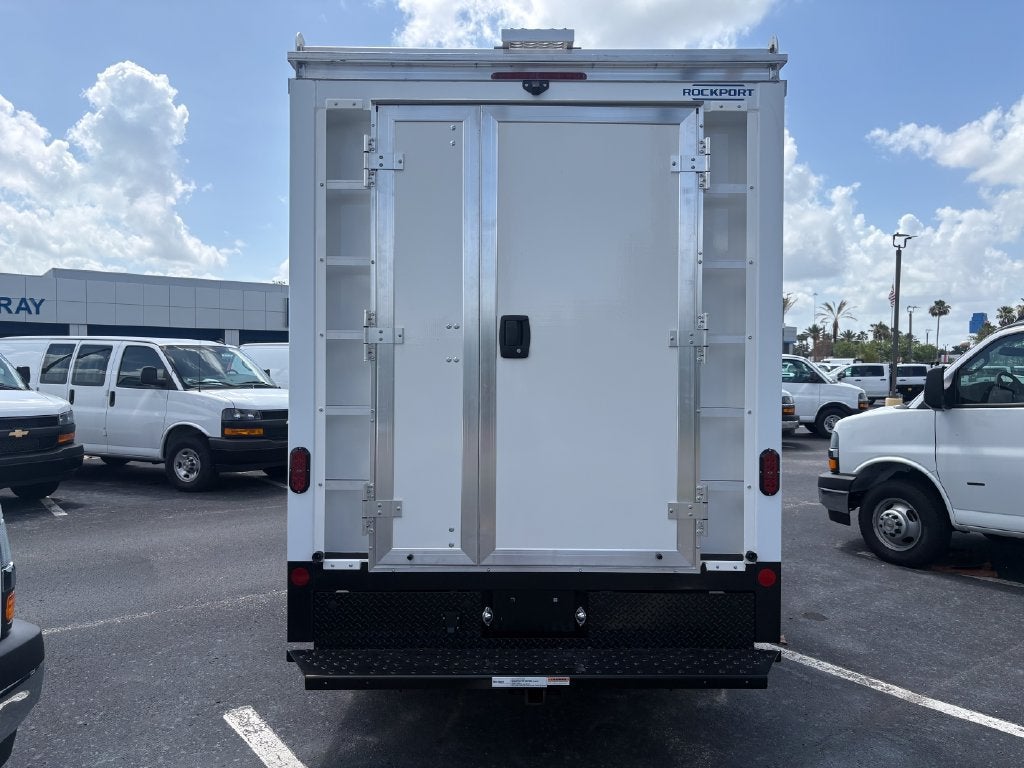 2026 Chevrolet Express Cutaway 3500 1WT