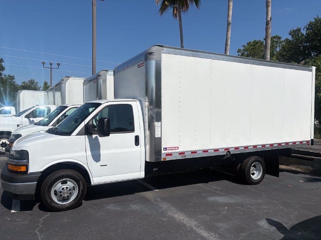 2026 Chevrolet Express Cutaway 3500 1WT