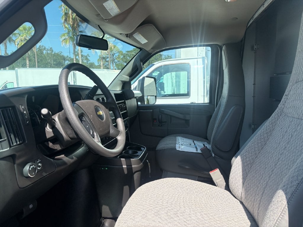 2026 Chevrolet Express Cutaway 3500 1WT