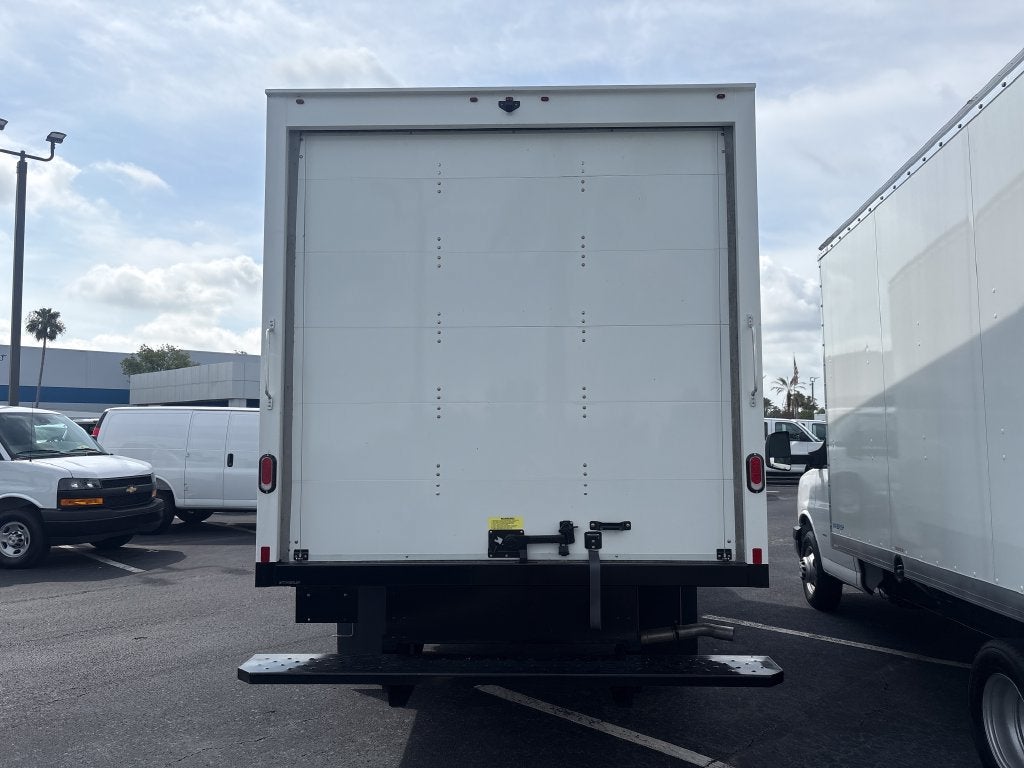 2025 Chevrolet Express Cutaway 4500 2WT