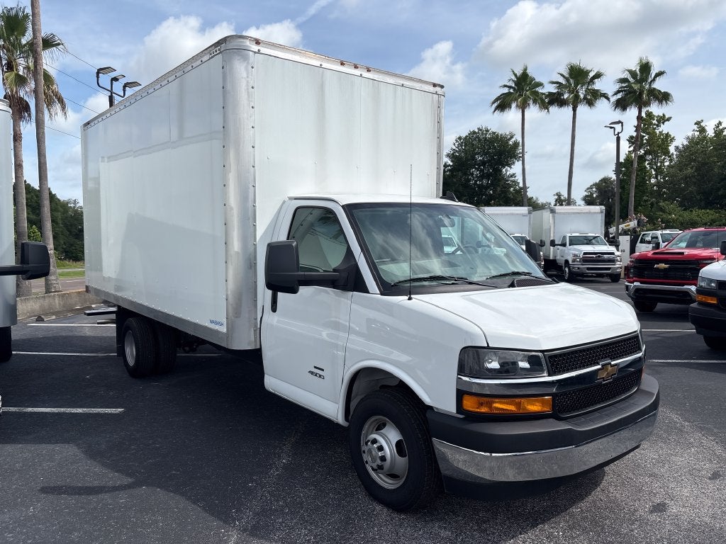 2025 Chevrolet Express Cutaway 4500 2WT
