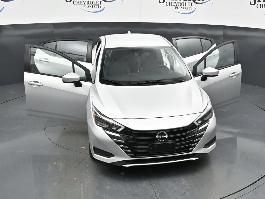 2025 Nissan Versa SV