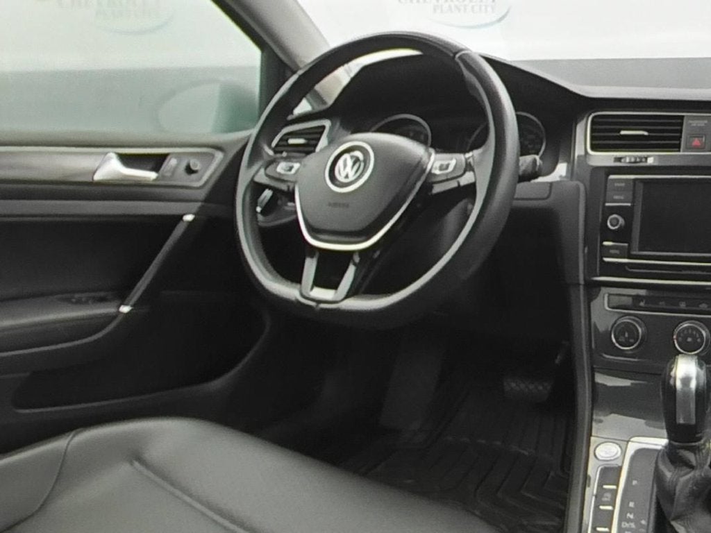 2020 Volkswagen Golf TSI