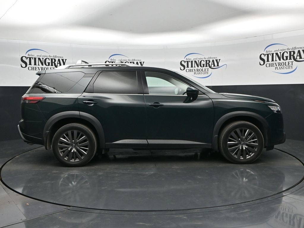 2024 Nissan Pathfinder SL FWD