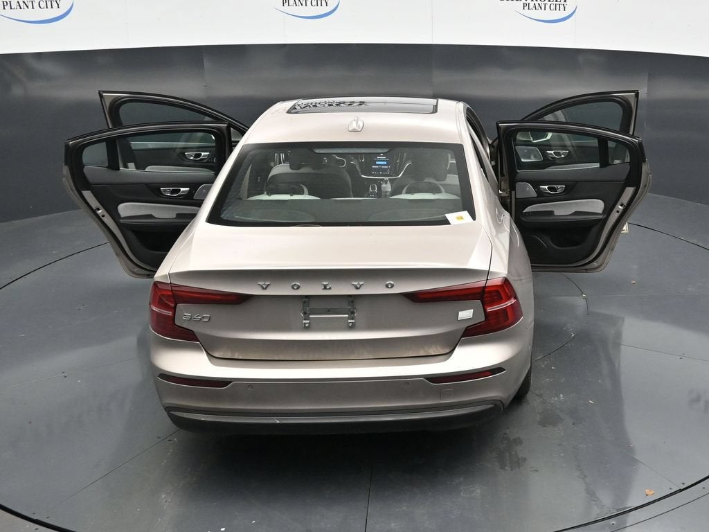 2023 Volvo S60 Recharge Plug-In Hybr Ultimate Bright Theme