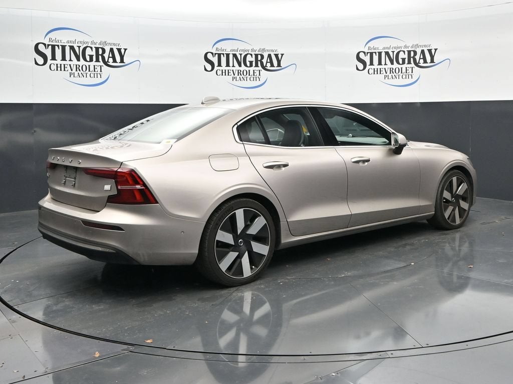2023 Volvo S60 Recharge Plug-In Hybr Ultimate Bright Theme