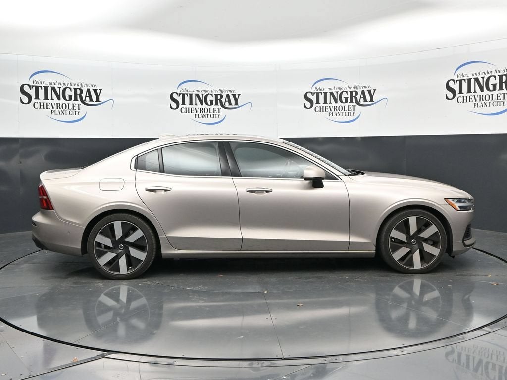 2023 Volvo S60 Recharge Plug-In Hybr Ultimate Bright Theme