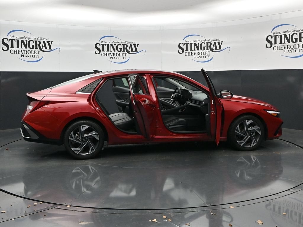 2025 Hyundai Elantra Limited