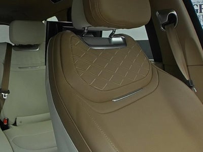 2026 Land Rover Range Rover SV
