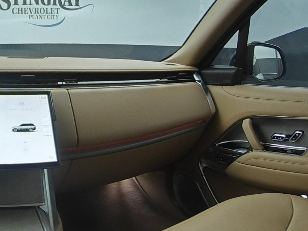 2026 Land Rover Range Rover SV