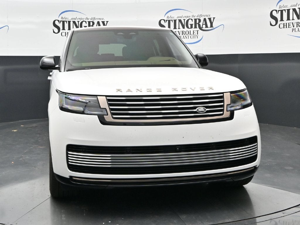 2026 Land Rover Range Rover SV