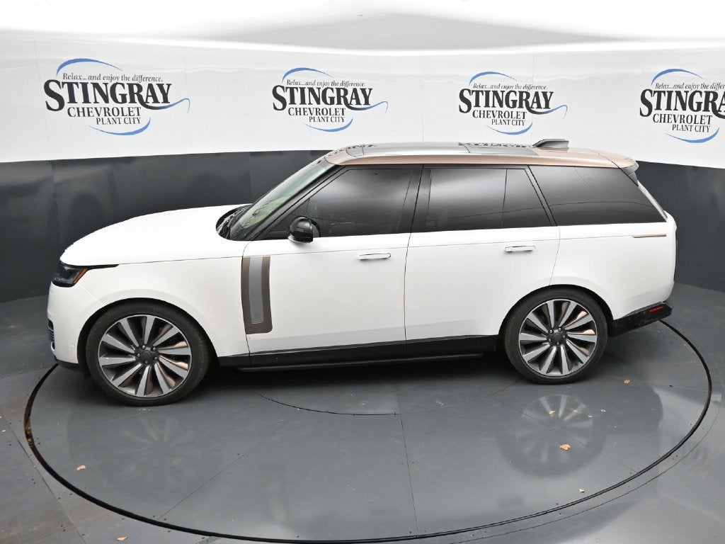 2026 Land Rover Range Rover SV