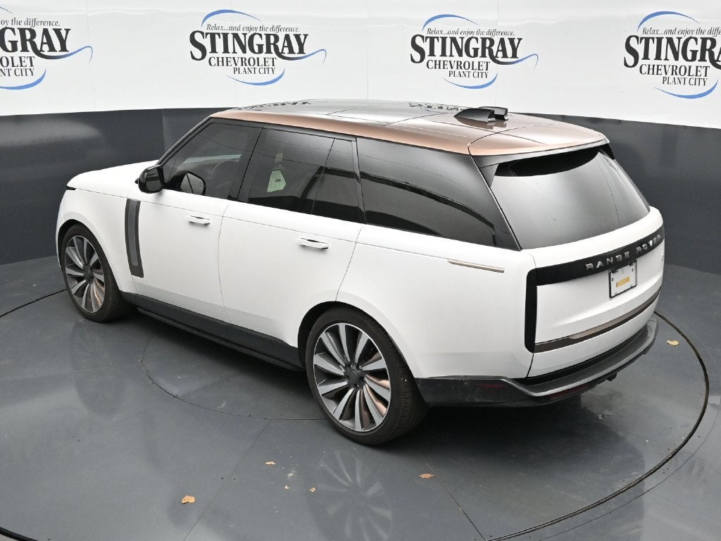 2026 Land Rover Range Rover SV