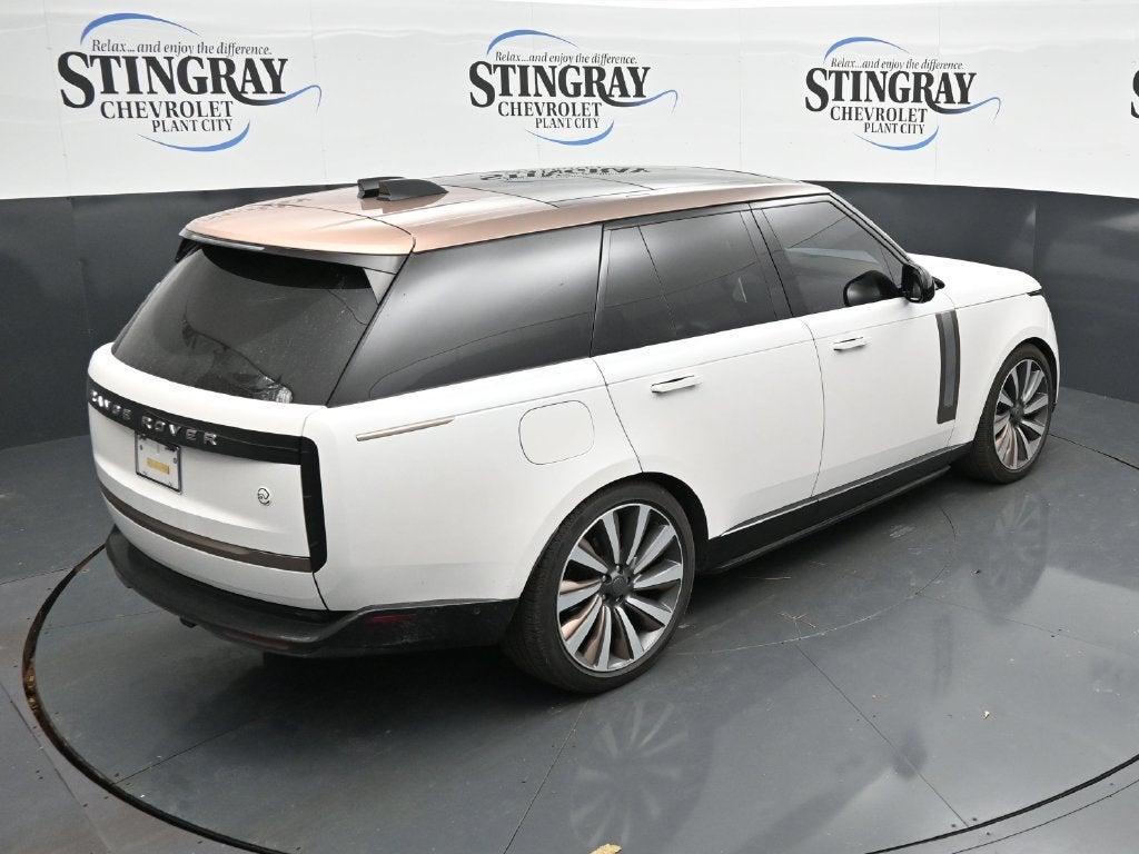 2026 Land Rover Range Rover SV