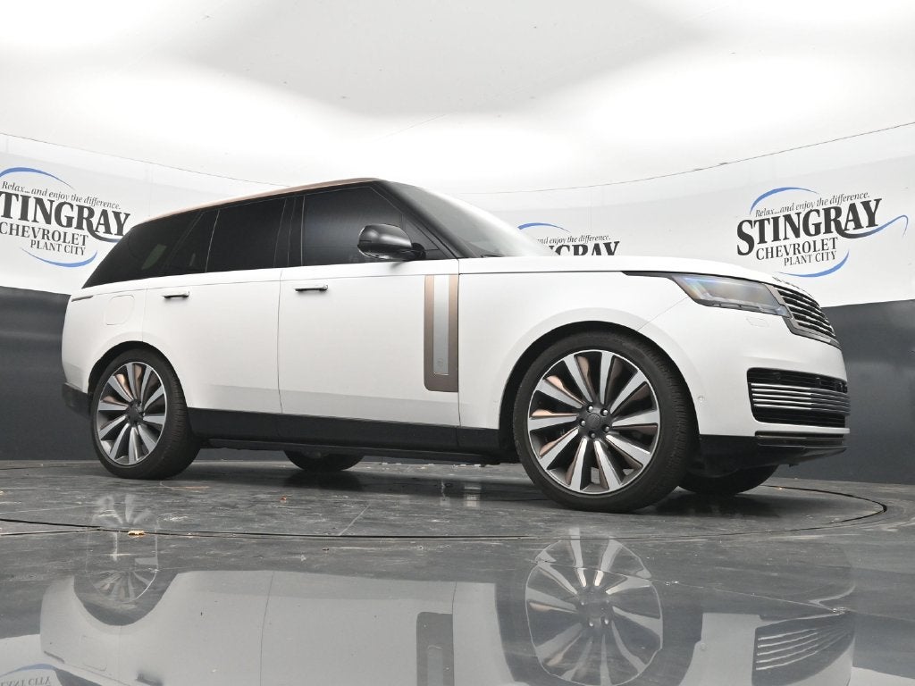 2026 Land Rover Range Rover SV