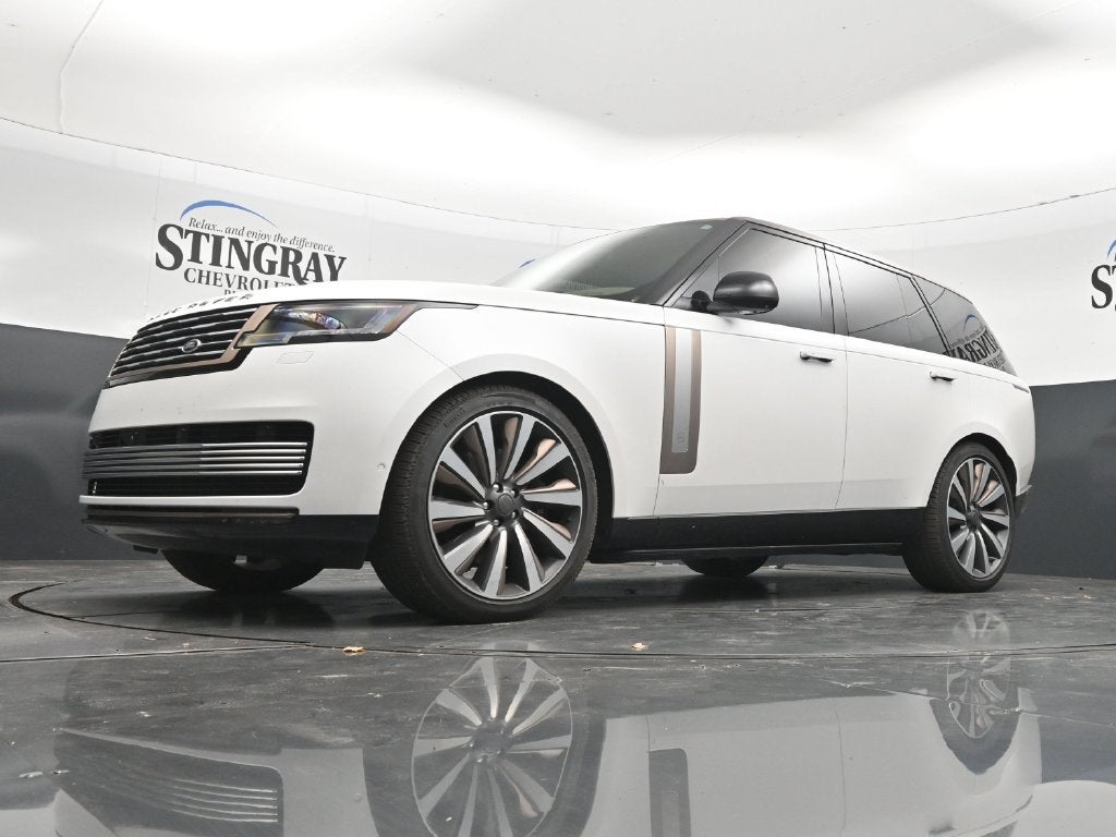 2026 Land Rover Range Rover SV