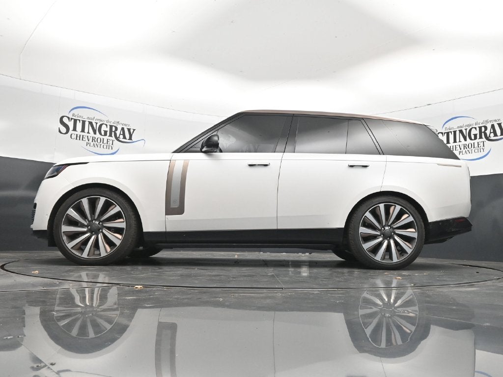 2026 Land Rover Range Rover SV