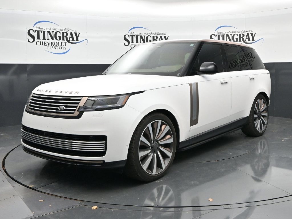 2026 Land Rover Range Rover SV