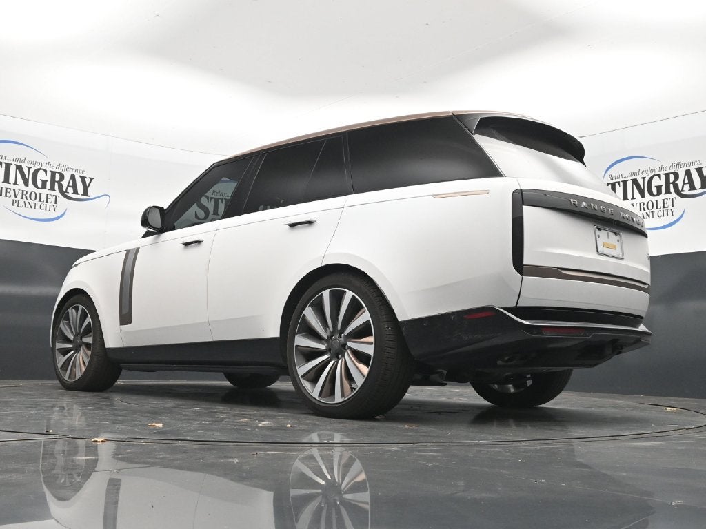 2026 Land Rover Range Rover SV