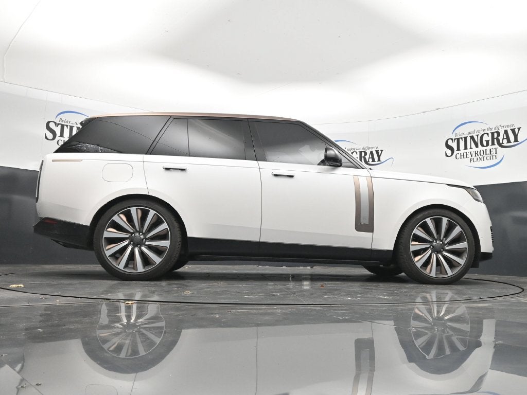 2026 Land Rover Range Rover SV
