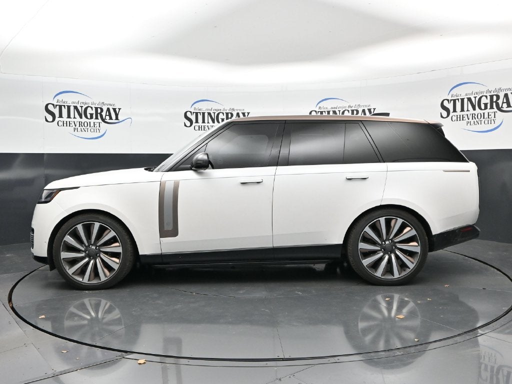 2026 Land Rover Range Rover SV